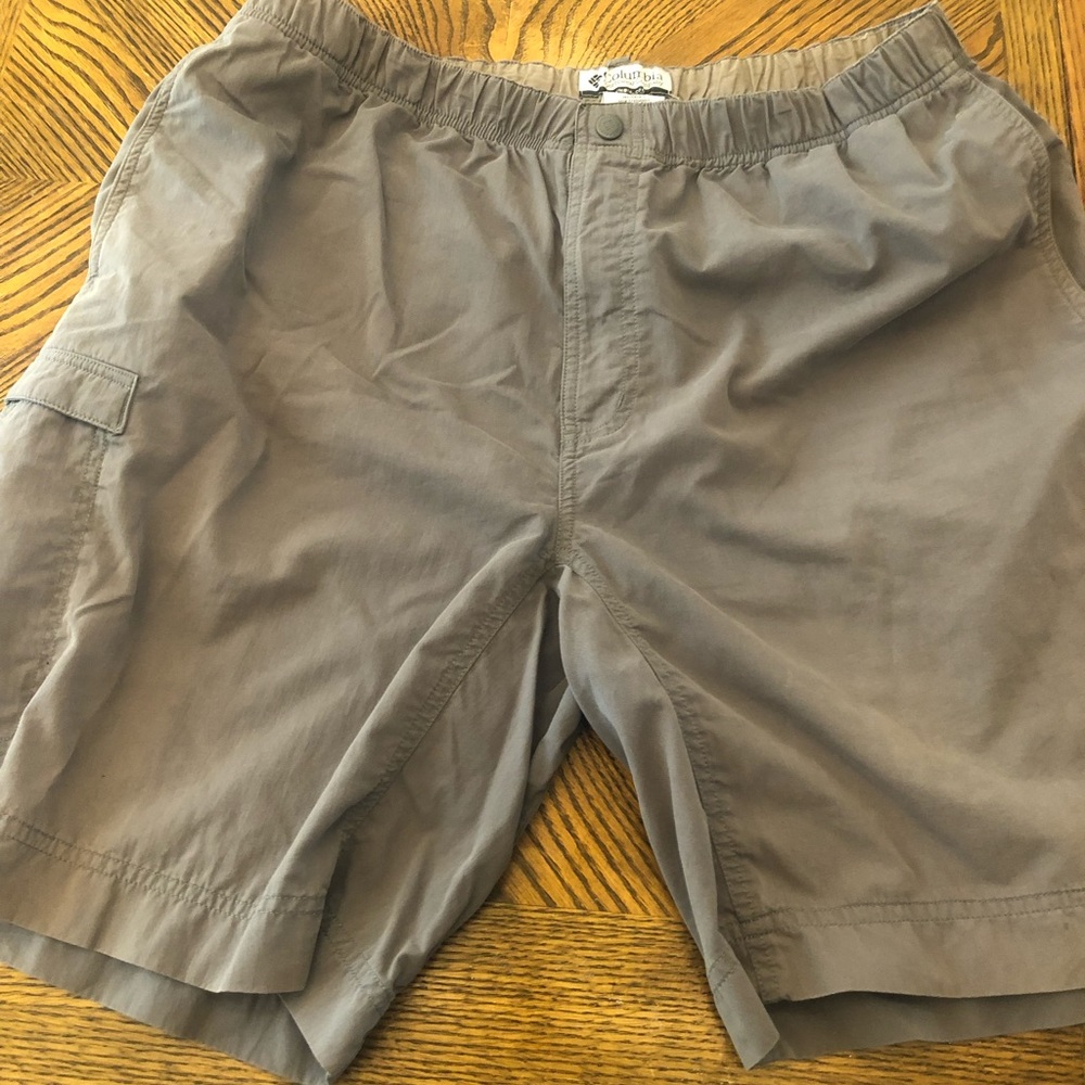 Large Columbia Hiking Shorts